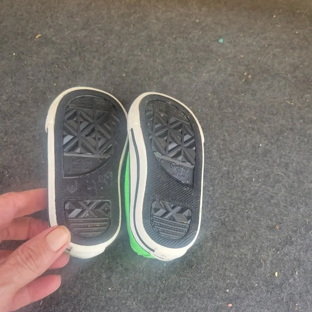 Converse All Star‎ junior  Chuck Size  4 Sneakers green Canvas Low Top Shoes